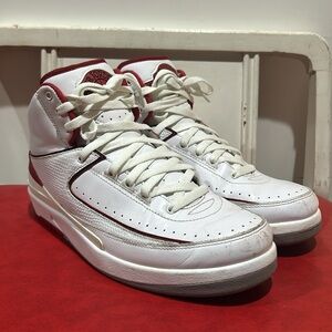 Nike Air Jordan 2 Retro White Red 2014 size 9.5